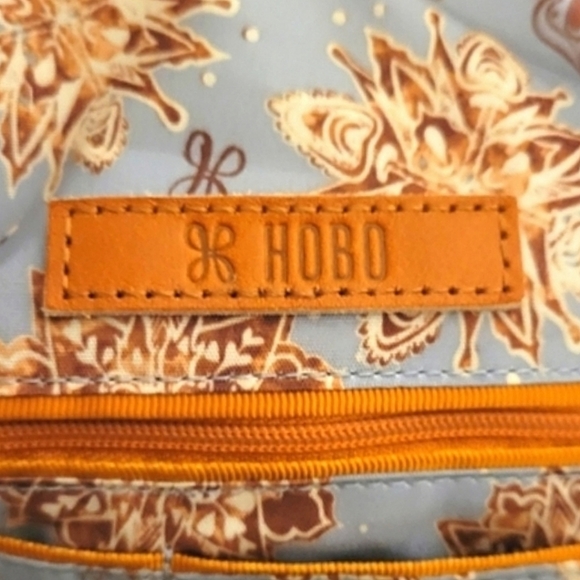 HOBO Iconic 'Sheila' Turquoise Large Leather Satchel with Wanderlust Lining - Picture 3 of 13